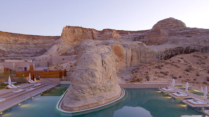 12 Jaw-Dropping Hotel Pools